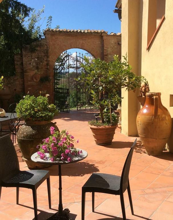 Il Colombaio, Siena -Appartamenti E Camere- Isola d'Arbia Kültér fotó